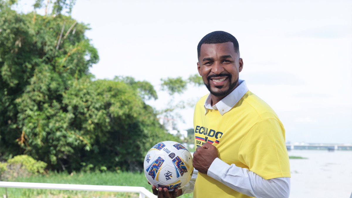 Vestir la camiseta de Ecuador fue, según sus palabras, “el corbatín de cualquier traje”.