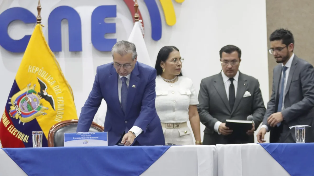 José Cabrera asumió la presidencia del CNE tras la remoción de Diana Atamaint.