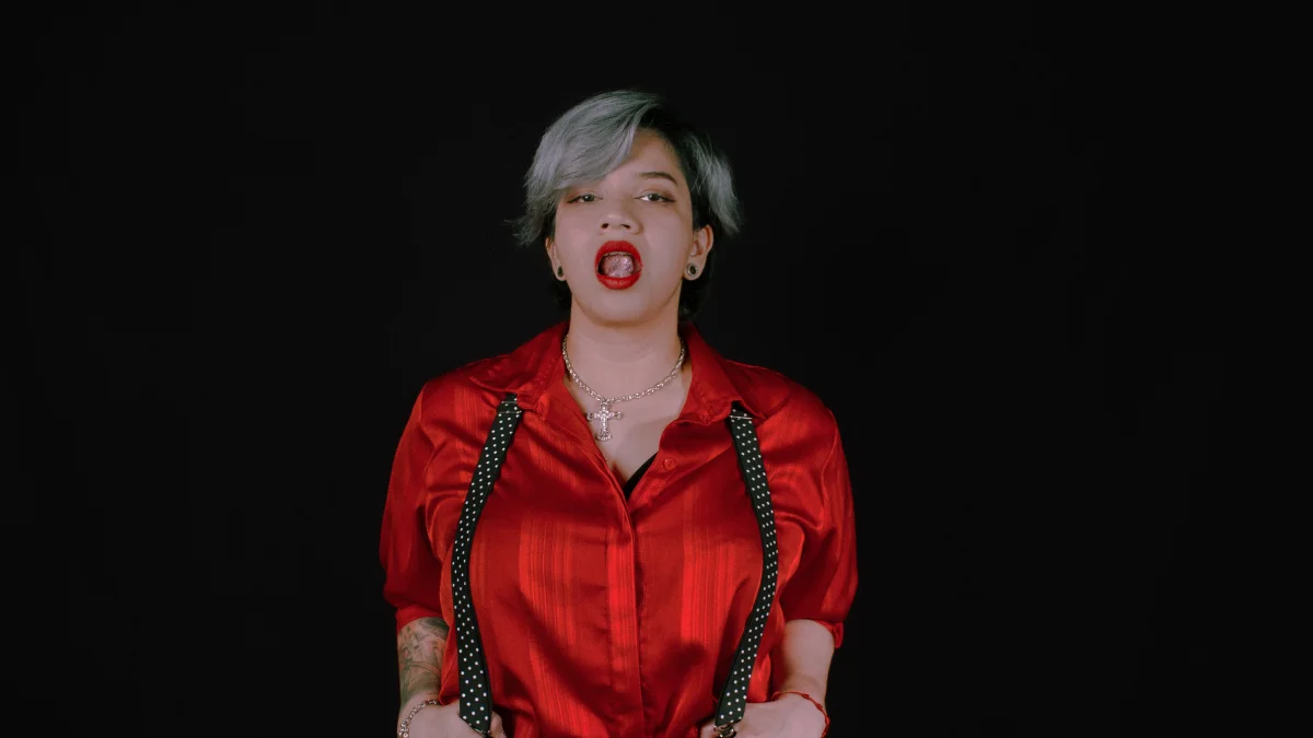 En mayo de este año salió en todas las plataformas el nuevo álbum de Adelhaid, titulado '3:33', después de su álbum homónimo de 2024.