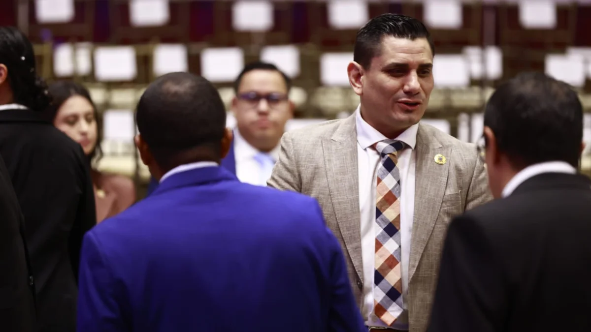 Roberto Ibáñez es el viceministro del Deporte de Ecuador, organismo que interviene el COE.