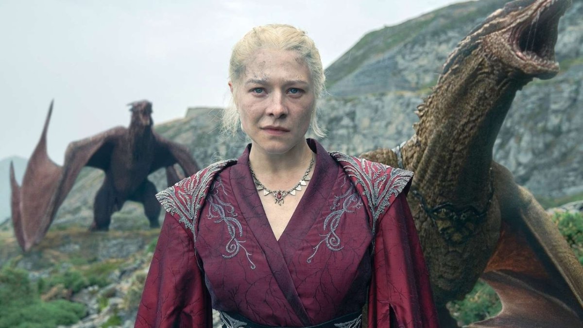 La serie narra la Danza de los Dragones, la guerra civil que fracturó a la familia gobernante de Westeros, los Targaryan.