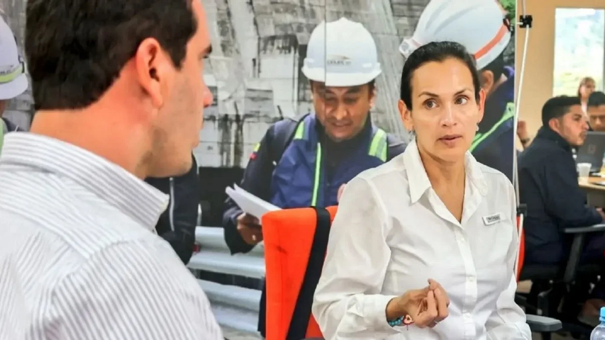 Teoría. La Fiscalía indaga un peculado, pero no ha establecido quién incluyó la cláusula para pagar sin garantías en todos los contratos, desde Catamayo.