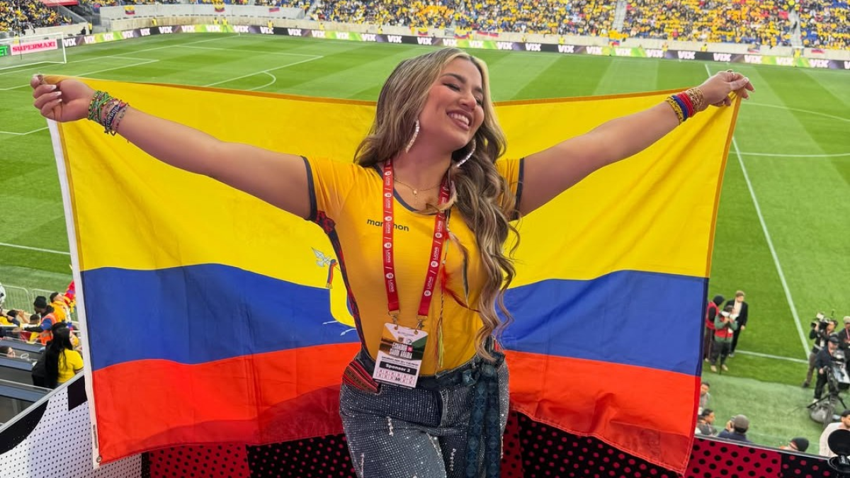 La cantante Janan vive en Estados Unidos y disfruta de la fiesta deportiva.