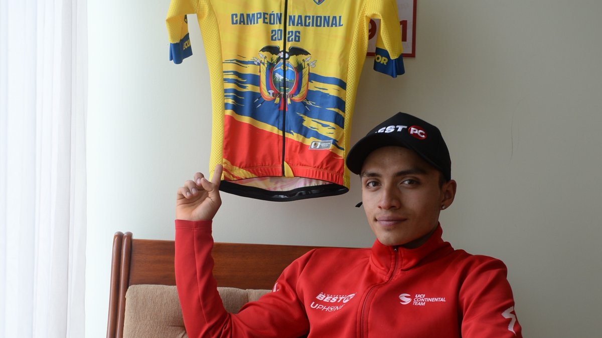 El ciclista Kevin Navas se quedó con el título nacional de ruta, superando a ciclistas más experimentados como Jhonatan Narváez, Jonathan Caicedo y Byron Guamá, entre otros