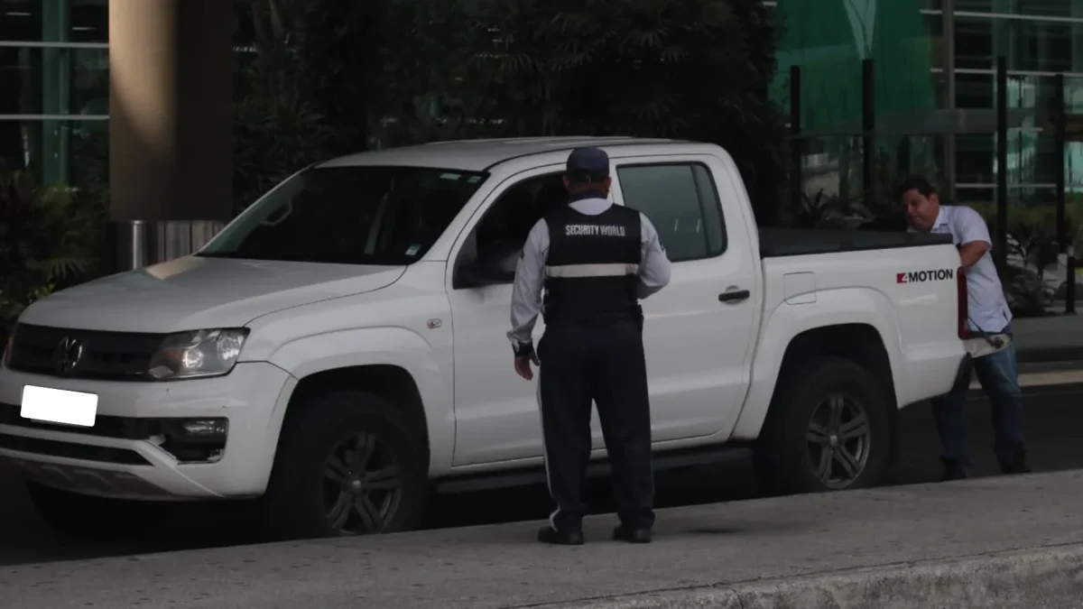 Tras el sicariato en el aeropuerto de Guayaquil se intensifican los controles.