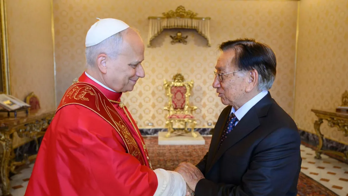 El Papa León XIV reunido con el presidente de Perú, José María Balcázar Zelada, en la Ciudad del Vaticano, 18 de junio de 2026.
