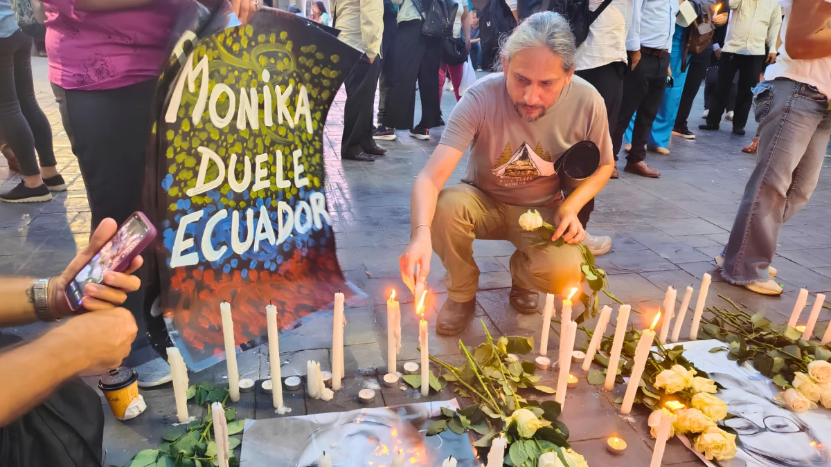 El colectivo La Fragua convocó una actividad para rendir homenaje a Monika Silva como compañera activista anticorrupción.