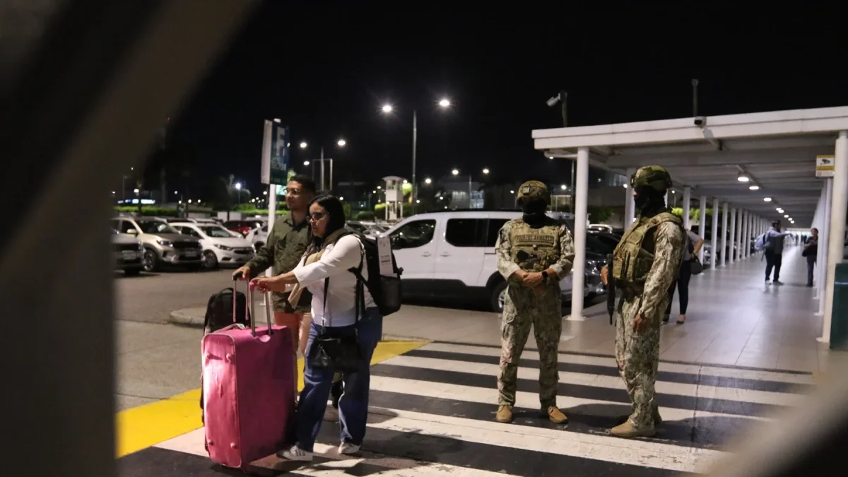 Tras el crimen de Suástegui, las operaciones en la terminal aérea fueron paralizadas parcialmente.