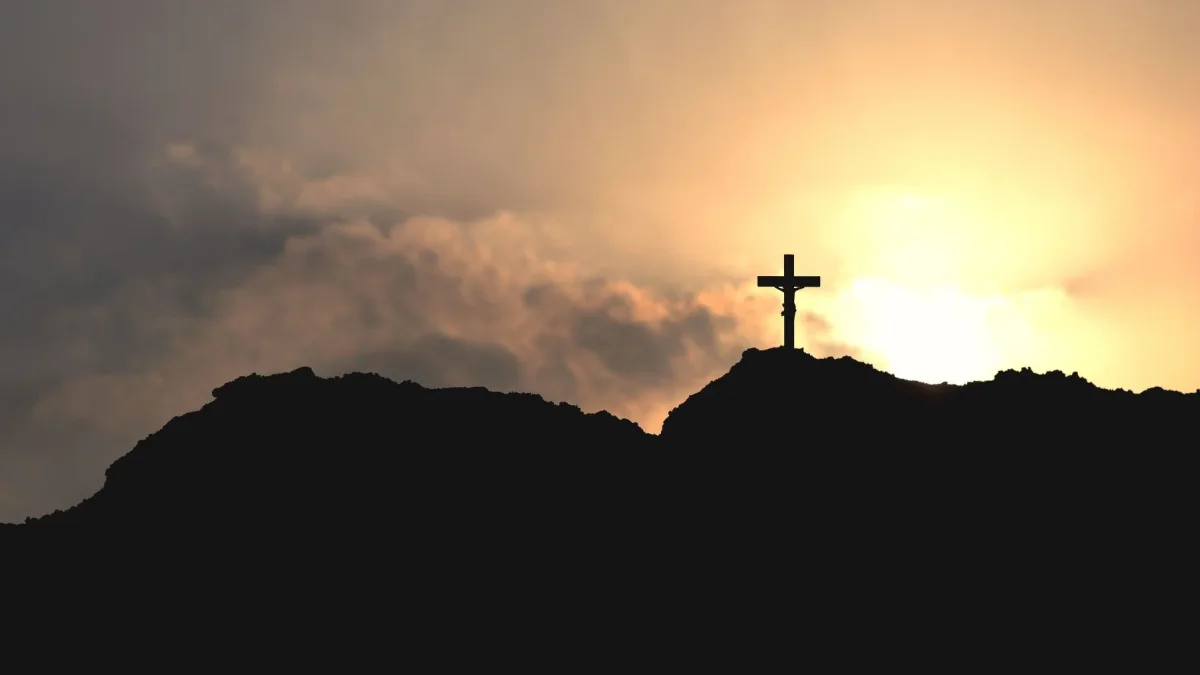 Con la consolidación del cristianismo se habría iniciado un ciclo de larga duración para nuestras instituciones, cuyo soporte fue siempre una forma de fe compartida, que hoy menos gente comparte.