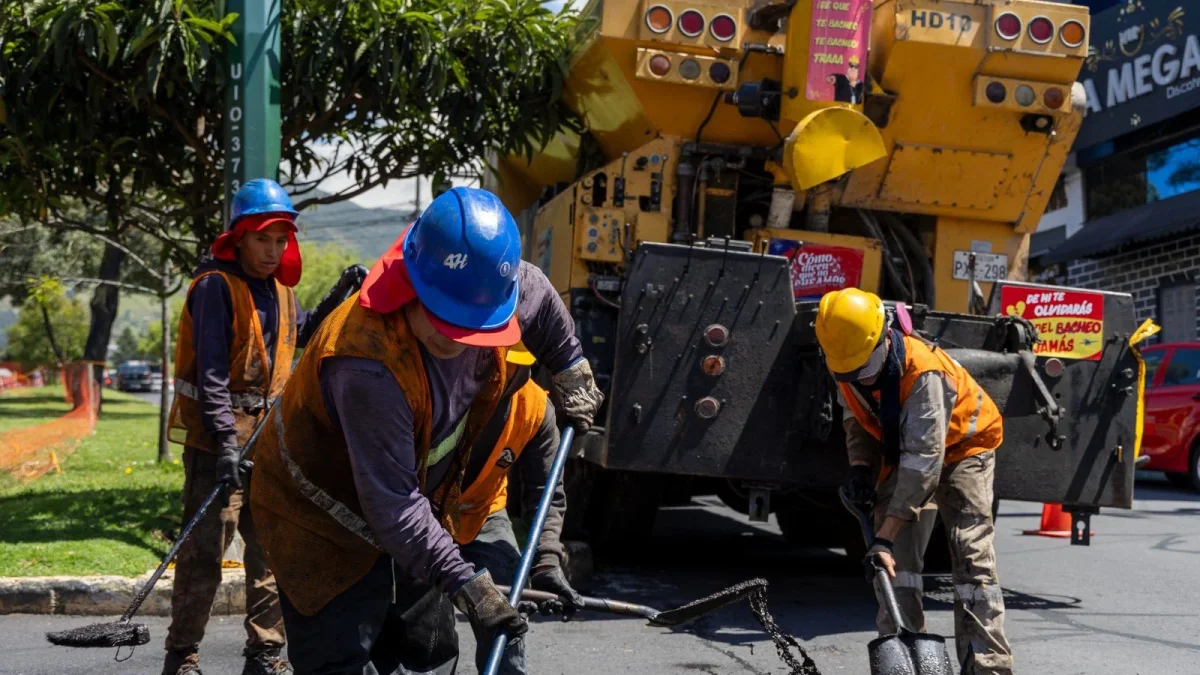 Referencial. Obras de rehabilitación en la Panamericana Norte generan restricción de carriles desde este 21 de junio en Quito.