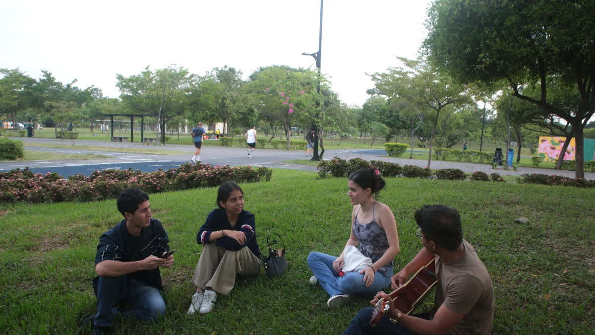 Naturaleza. Los jóvenes también llegan de otras ciudades para disfrutar de áreas verdes..