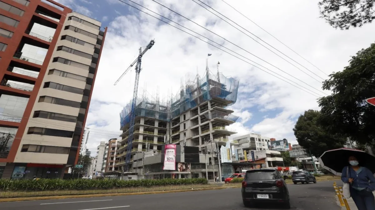 En los alrededores del parque La Carolina, en el hipercentro, buscan departamentos incluso de 25 m2.