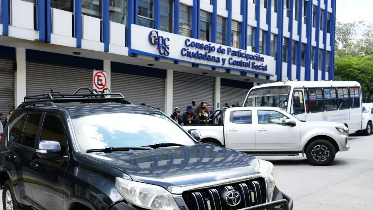 El concurso para fiscal general del Estado queda congelado entre reclamos, falta de votos y consejeros del CPCCS que buscan reelegirse.