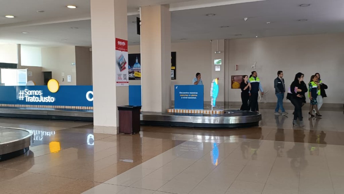 En el aeropuerto Mariscal La Mar se ejecutaron obras que adecuaron nuevas áreas.