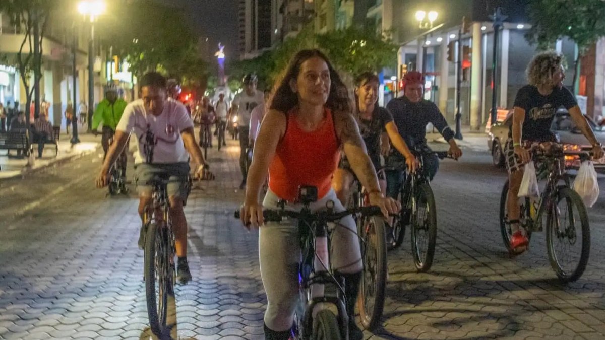 Masa Crítica pedaleará mañana para exigir vías seguras.