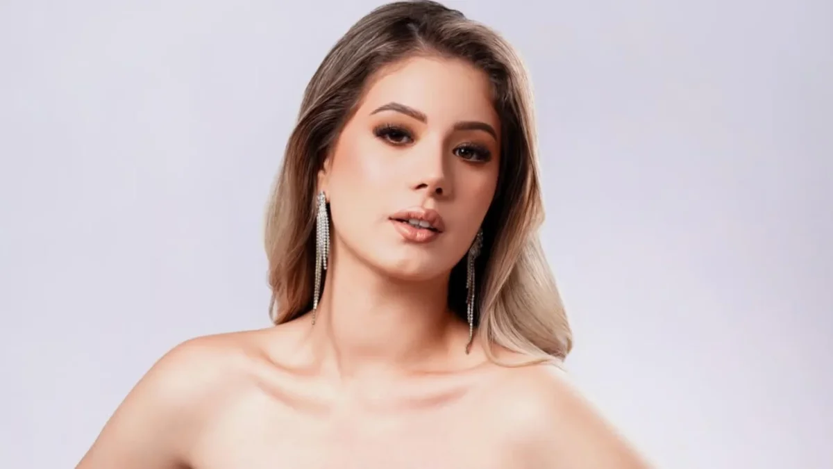 Leidy Álvarez, Chonera Bonita, es designada como Reina de Chone.