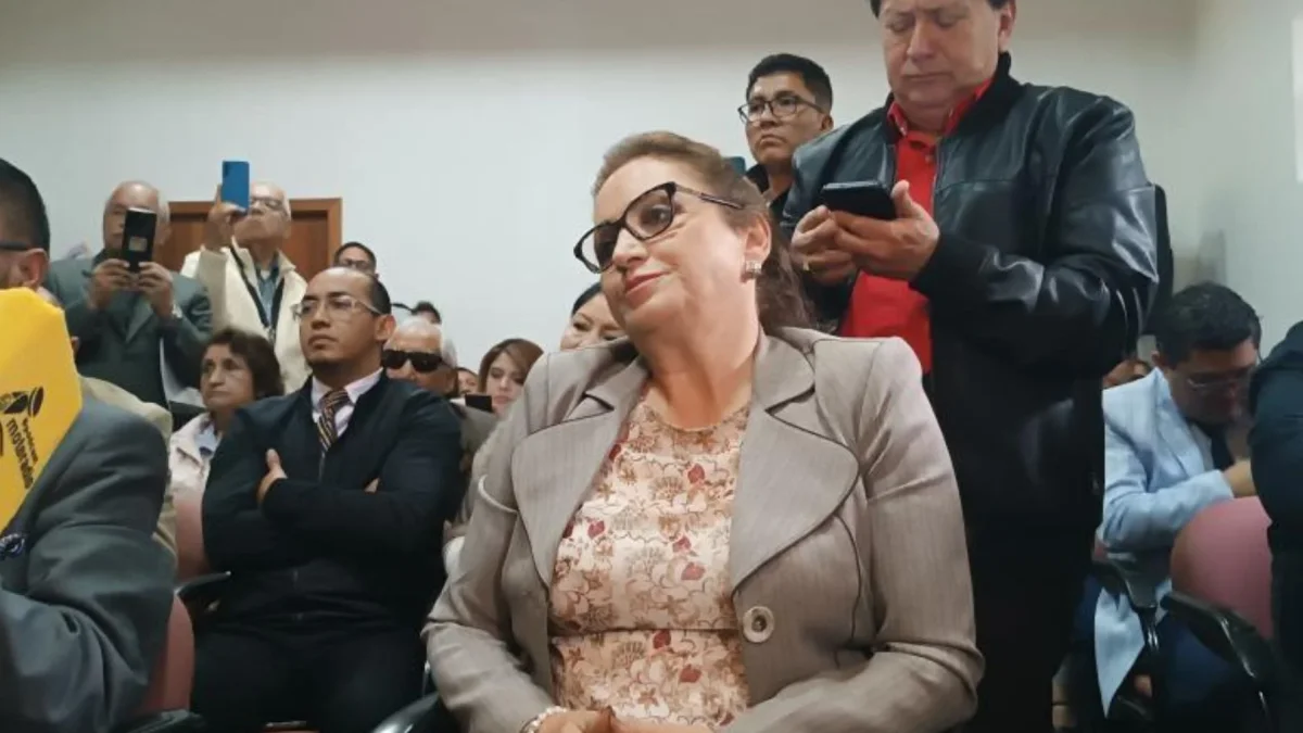 Fiscalía pidió audiencia el 23 junio 2026 en Quito contra Rosa Argudo por enriquecimiento ilícito en Cuenca.
Fiscalía pidió audiencia el 23 junio 2026 en Quito contra Rosa Argudo por enriquecimiento ilícito en Cuenca.