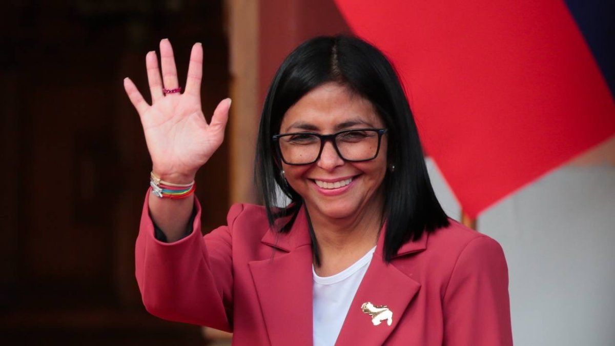 Delcy Rodriguez ordenó el despliegue de equipos de emergencia en varias ciudades tras los terremotos que golpearon Venezuela