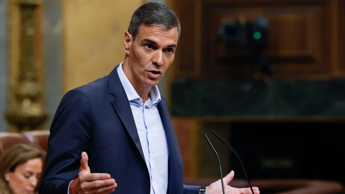 Pese a los escándalos de corrupción y las condenas a Ábalos y Koldo, Pedro Sánchez busca sostener su gobierno hasta 2027.