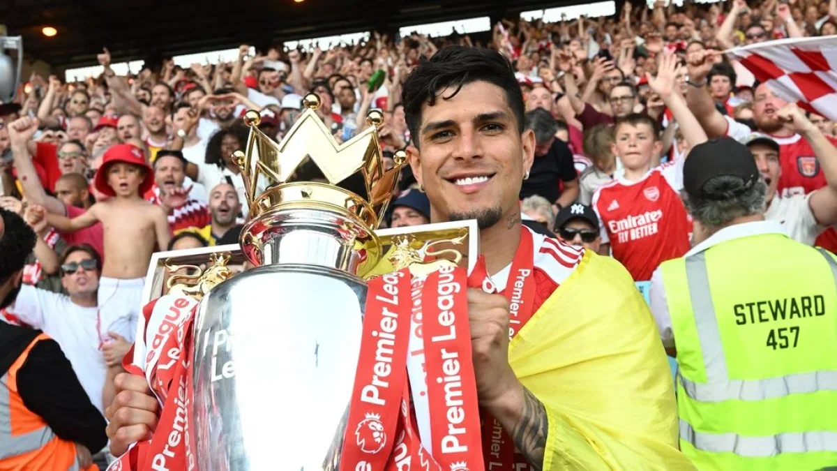 Piero Hincapié ganó la Premier League con Arsenal en la temporada 2025/2026.