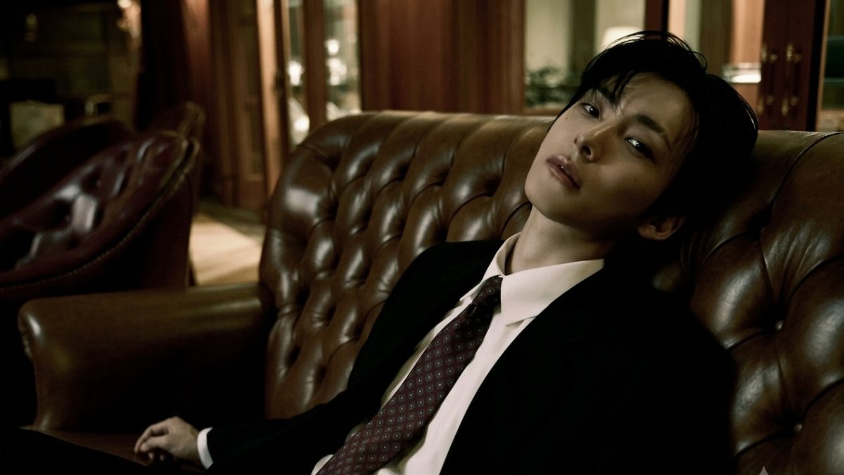 Junhee se consolidó como líder y vocalista principal de A.C.E, grupo que debutó en 2017 con una propuesta marcada por la intensidad escénica.
