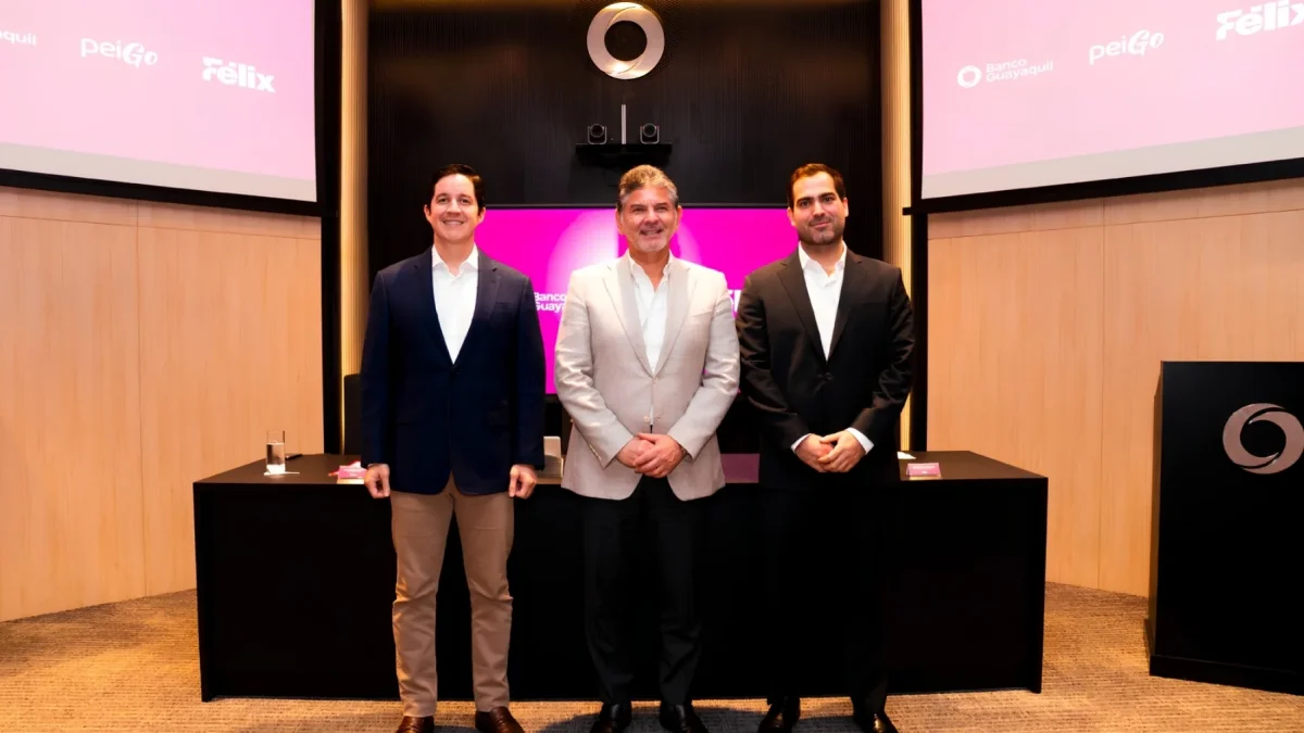 Representantes de Banco Guayaquil, Peigo y Félix durante la presentación de la alianza para facilitar el envío y la recepción de remesas entre Estados Unidos y Ecuador.