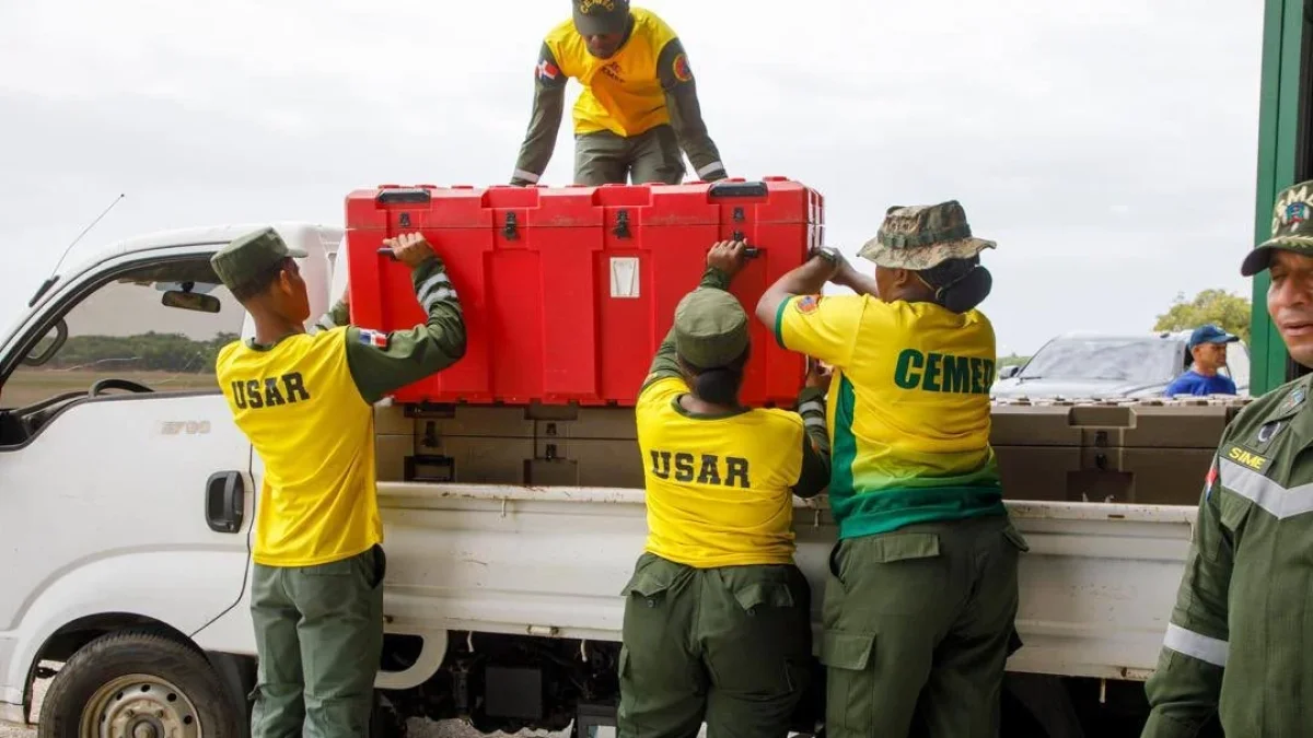 Rescatistas de República Dominicana llegan a Venezuela para sumarse a las labores de búsqueda de sobrevivientes tras los devastadores terremotos.
