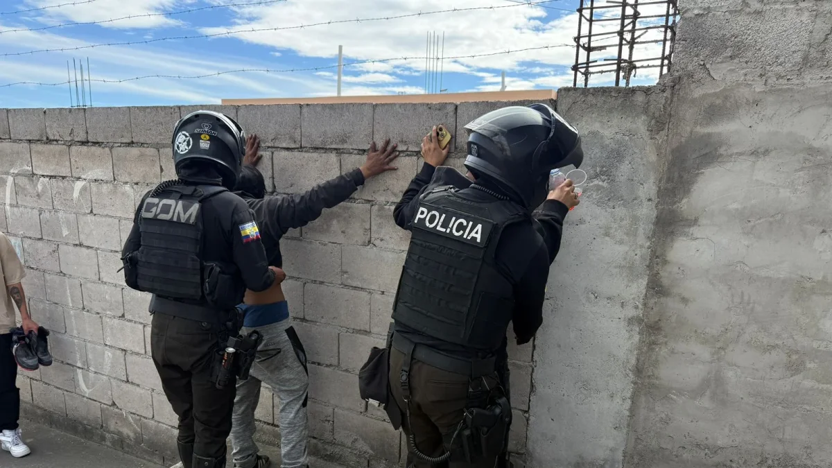 Referencial.La Policía decomisó armas de fuego y más de 200 cartuchos durante las intervenciones en Simón Bolívar y Yaguachi.