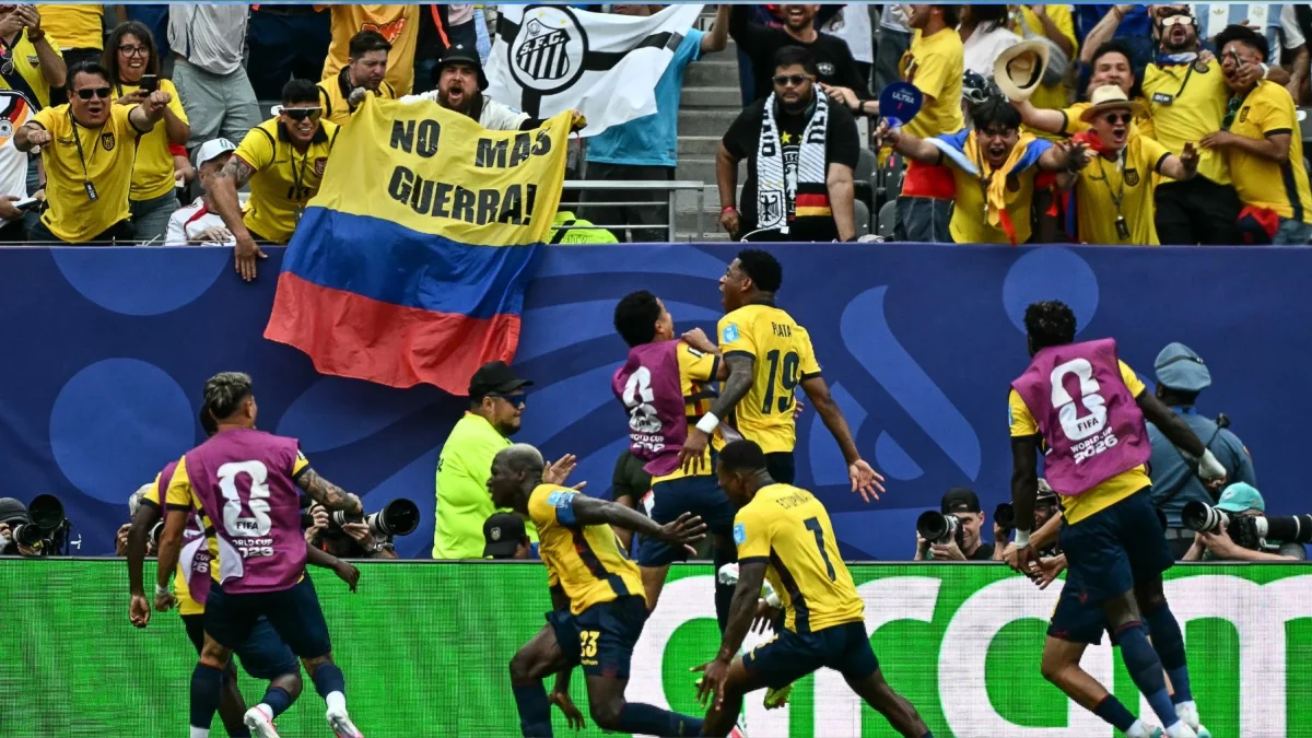 La victoria de Ecuador frente a Alemania no soluciona los problemas pero nos devuelve la sonrisa como país.