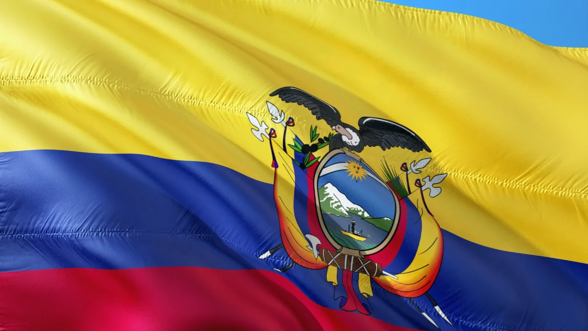 La resiliencia de los ecuatorianos destaca frente a la crisis y plantea un llamado a la responsabilidad política.
