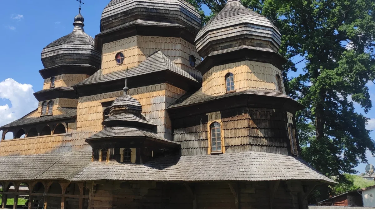 Patrimonio. Las tserkvas o iglesias de madera de Ucrania, son joyas de la arquitectura popular y Patrimonio.