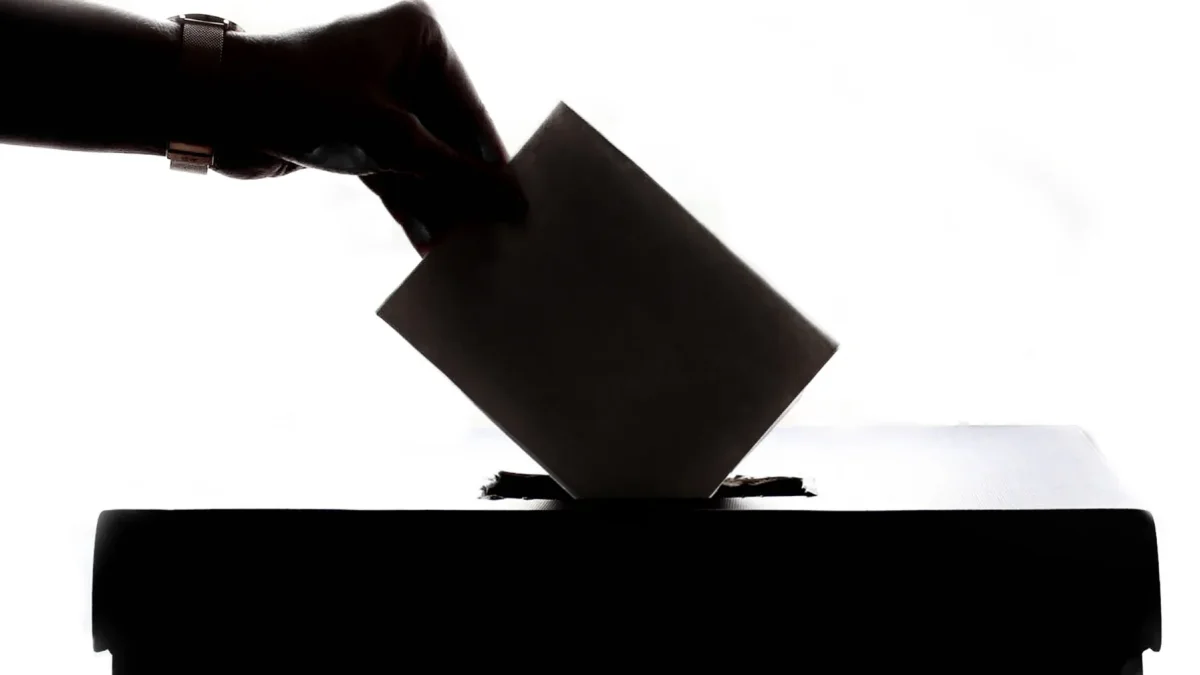 Los resultados electorales estrechos reabren el debate sobre mecanismos para fortalecer la legitimidad democrática.