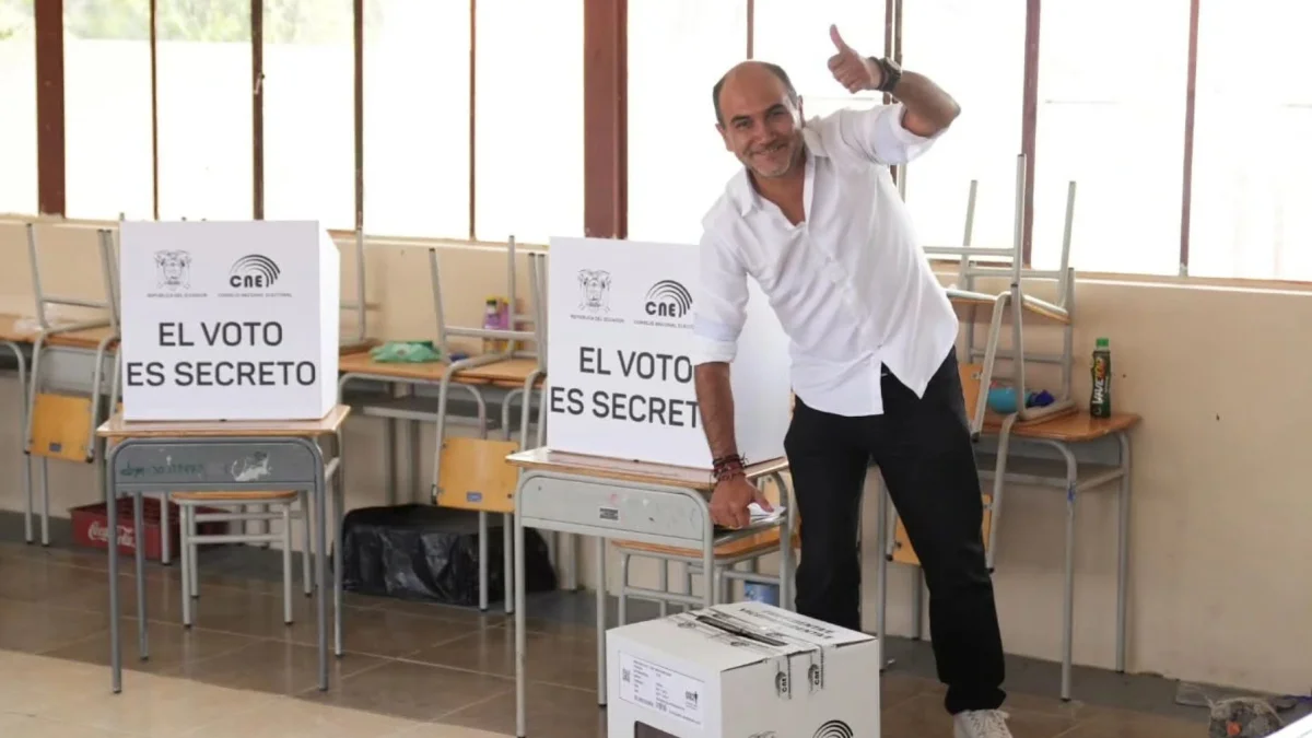 Juan Cristóbal Lloret está habilitado para buscar la reelección como prefecto del Azuay, aunque también analiza una eventual candidatura a la Alcaldía de Cuenca.