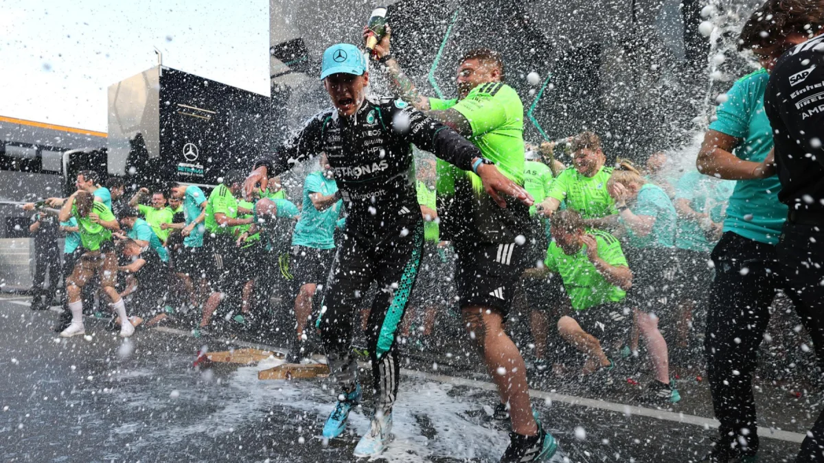 George Russell (Mercedes), celebra la victoria en el Gran Premio de Austria.