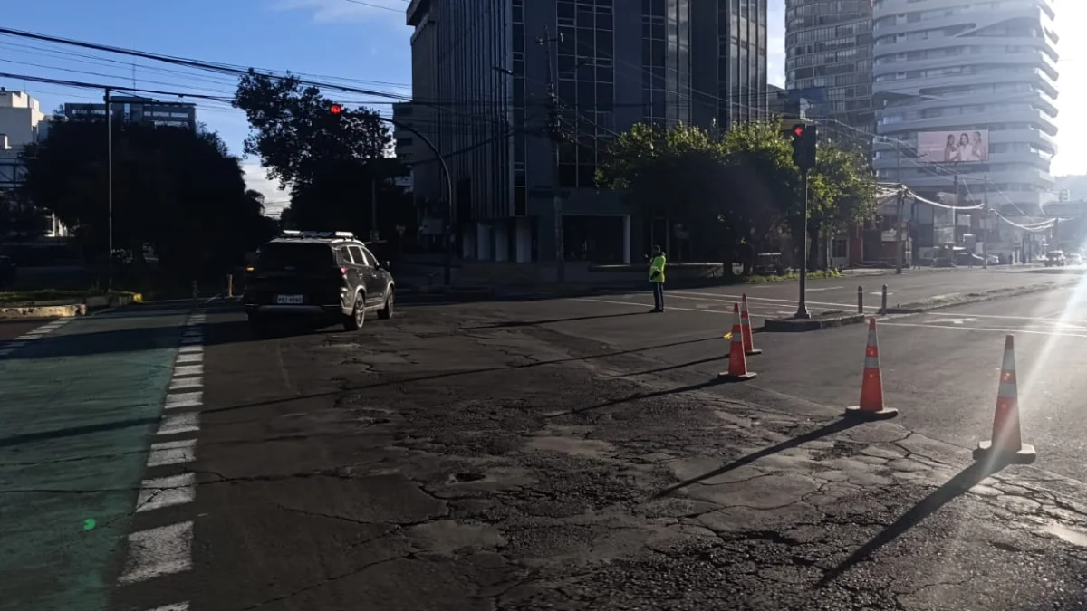 Los cierres viales en la zona comenzaron a las 06:00 y afectan la circulación en sentido occidente-oriente.
