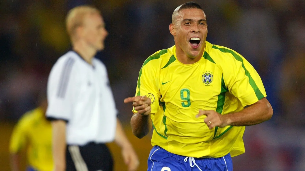 El brasileño Ronaldo se bañó de gloria en el Mundial 2002. Lo hizo con un icónico peinado.