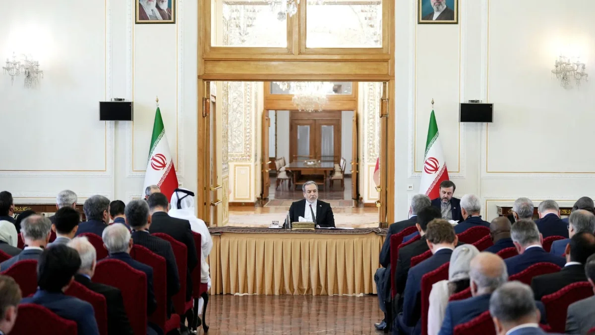 Irán ha demostrado que solo firma tratados cuando está debilitado y los viola cuando se recupera. Recurre a la diplomacia para ganar el tiempo que necesita mientras los centrifugadores siguen girando.