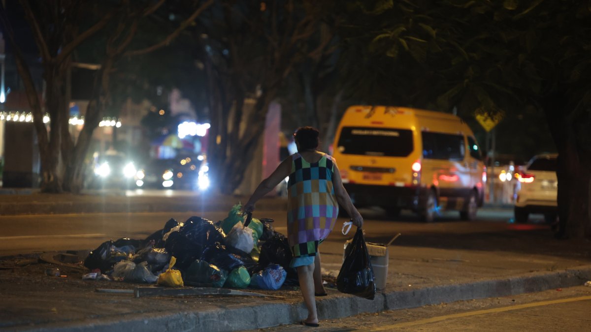 Moradores atribuyen el problema a la falta de civismo de sus vecinos y de infraestructura urbana.