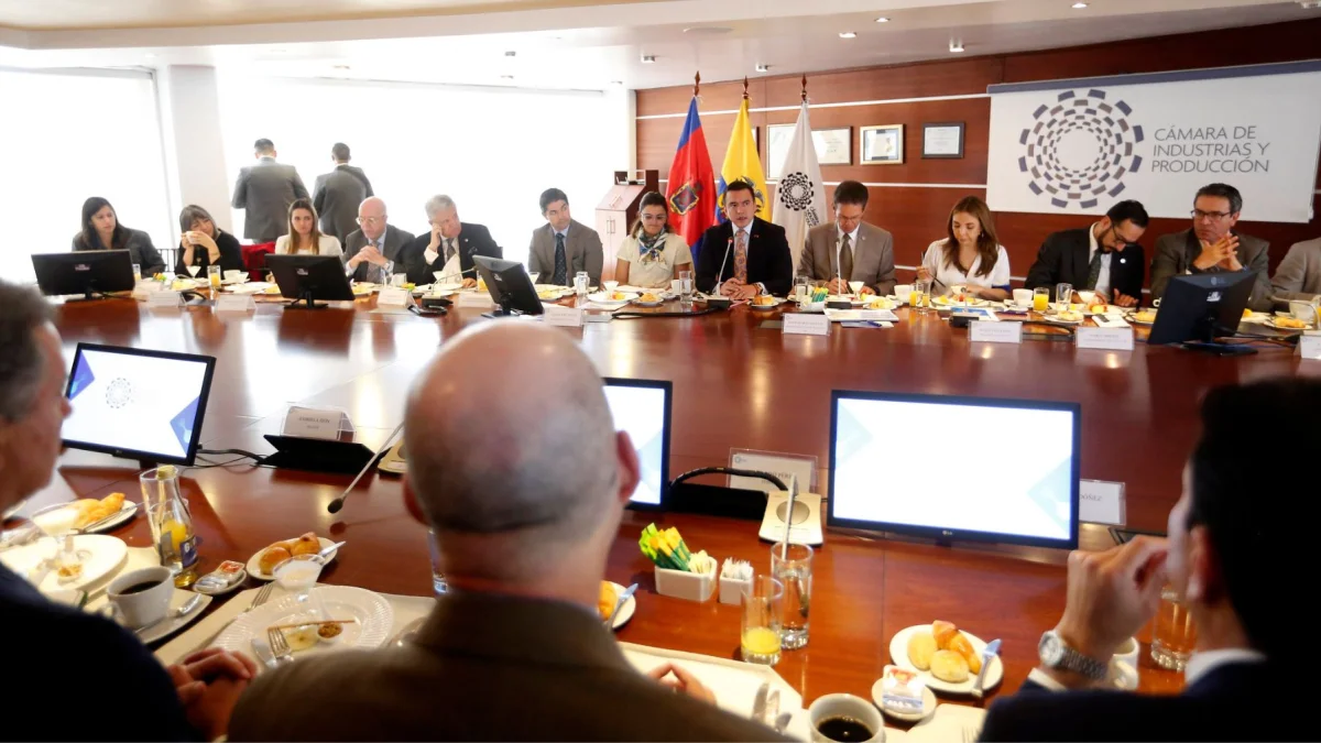Daniel Noboa inicio su mandato con una cercana relación con el sector empresarial.