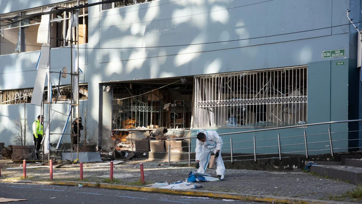 Hecho. Así quedó el edificio donde opera la Arcom tras las explosiones por los ataques de la madrugada del lunes 29 de junio.