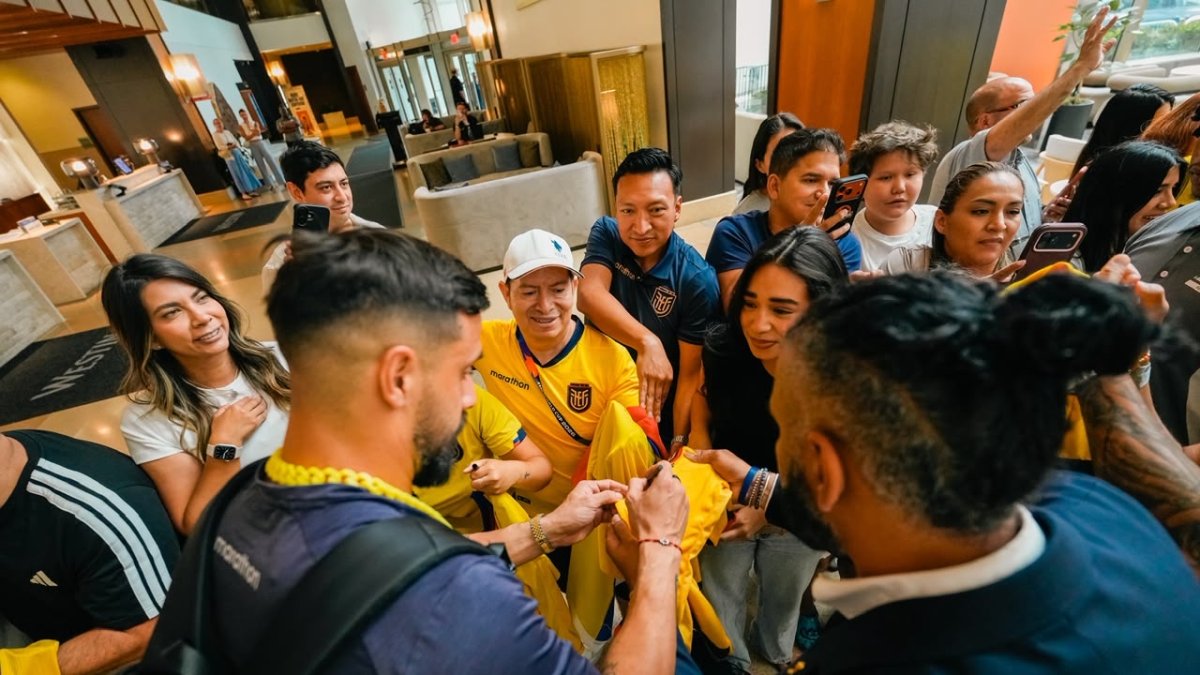 Hernán Galíndez y los hinchas de Ecuador en el Mundial 2026.