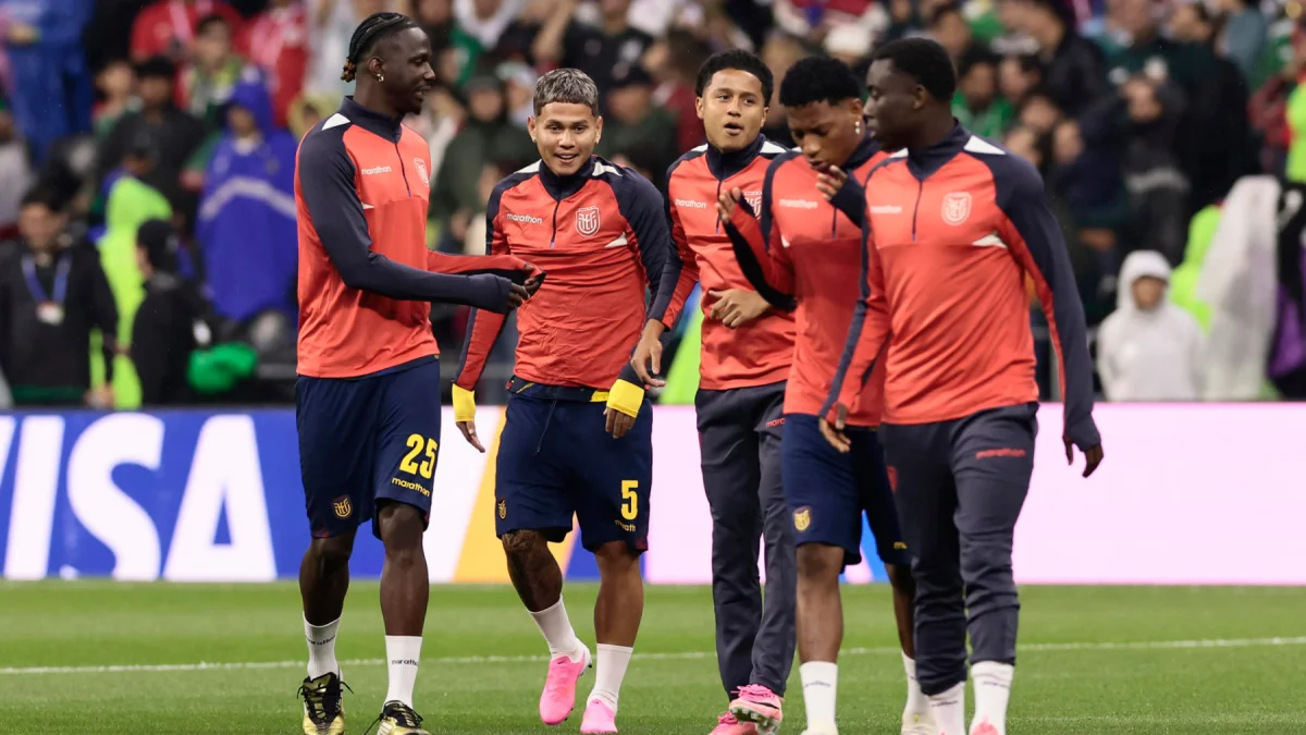 Mundial 2026: Ecuador en el calentamiento para medir a México.