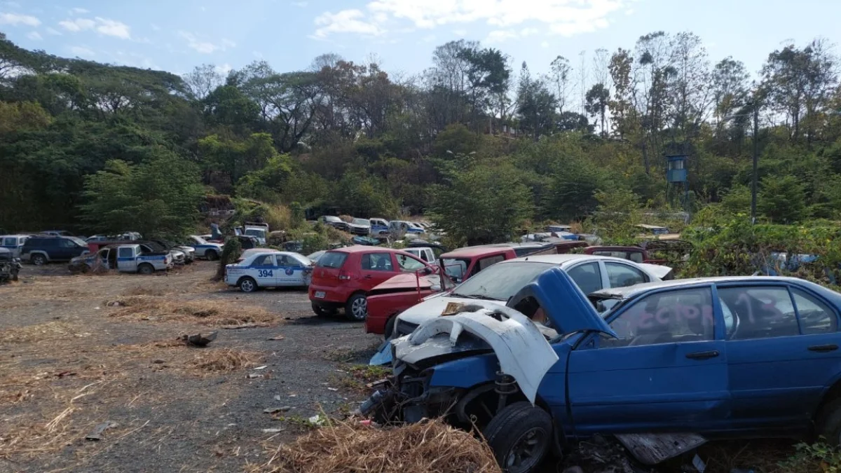 Referencial. La chatarrización busca desocupar espacios en los canchones de la ciudad.