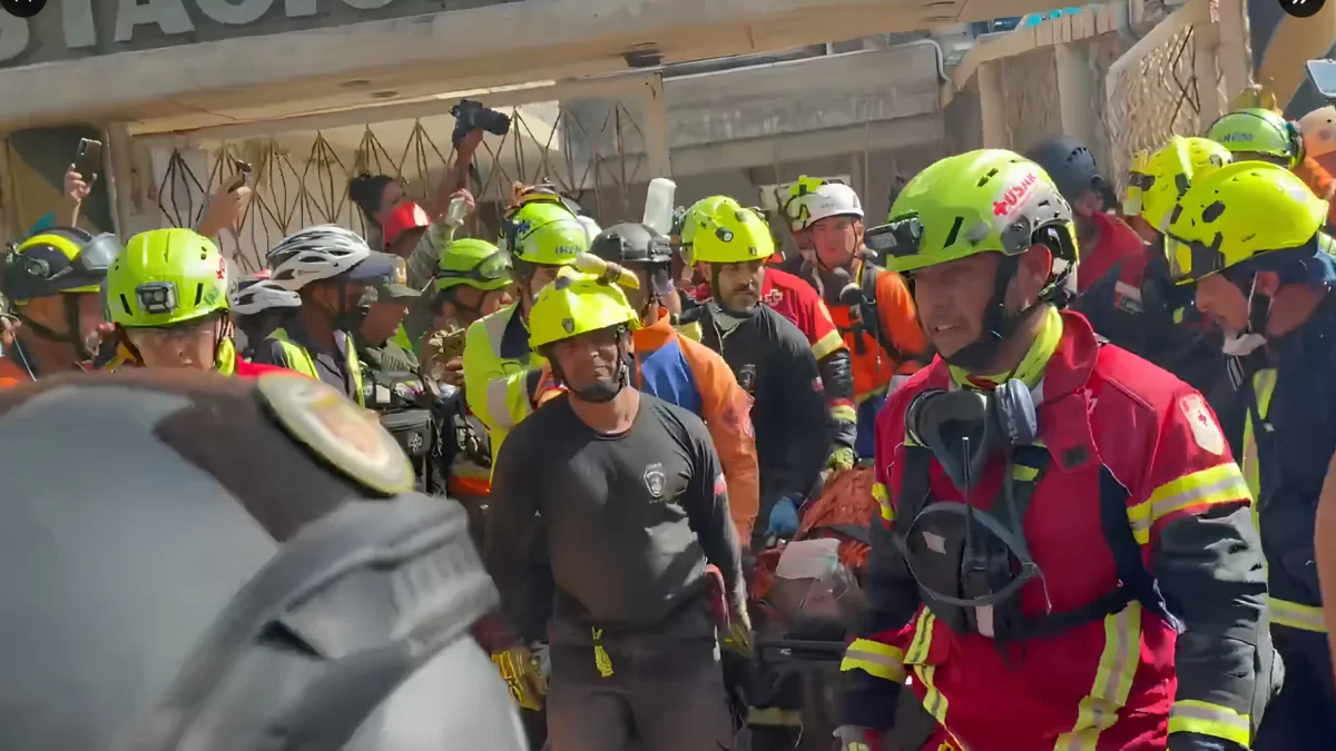 Gil quedó confinado en su garita de seguridad tras los terremotos de magnitudes 7,2 y 7,5.