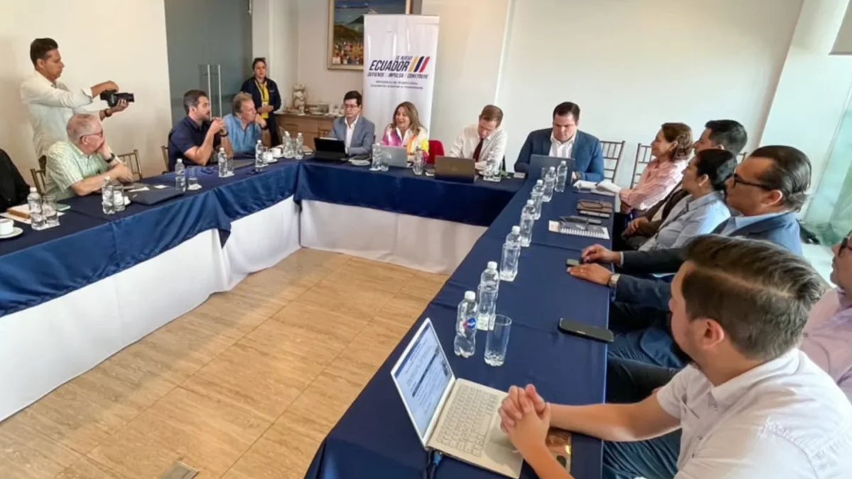 Representante del sector atunero, reunidos con la autoridad, para definir acciones concretas para fortalecer la productividad.
