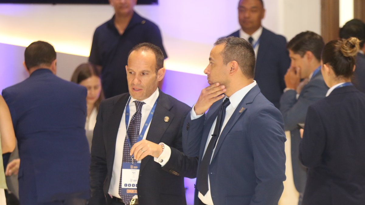 El presidente de la FEF, Francisco Egas, no ha desmentido las supuestas amenazas a los jugadores de la selección de Ecuador.