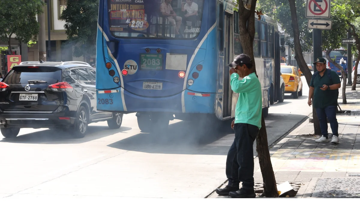 Los usuarios exigen que los cambios sean visibles. Hay quienes sí están de acuerdo con pagar más siempre y cuando el servicio sea eficiente. Hoy, lamentan, es lamentable.