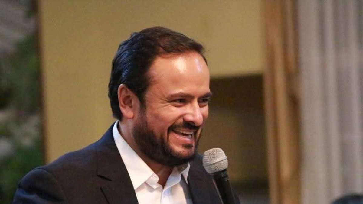 Paúl Carrasco, exprefecto de Azuay, es el precandidato a la Alcaldía de Cuenca por la alianza Participa - Renace.