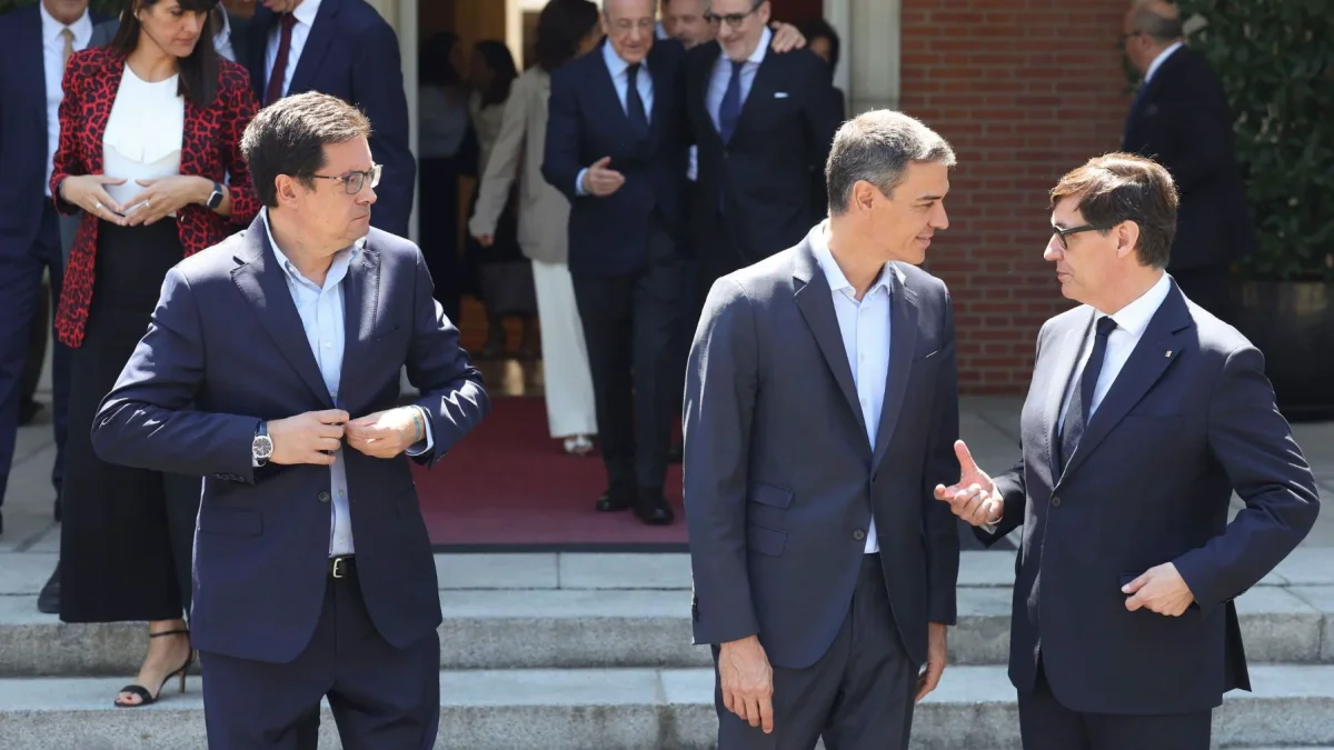 Pedro Sánchez reiteró que no está implicado en ninguna investigación, defendió la actuación de su Gobierno y atribuyó las acusaciones a una estrategia de desgaste político.