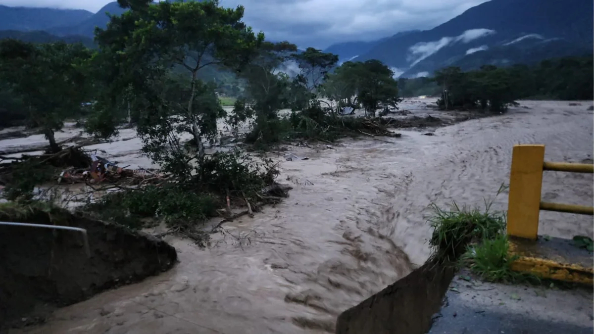 48 personas fueron rescatadas tras el desbordamiento del río Zamora en Guadalupe el 4 de julio.